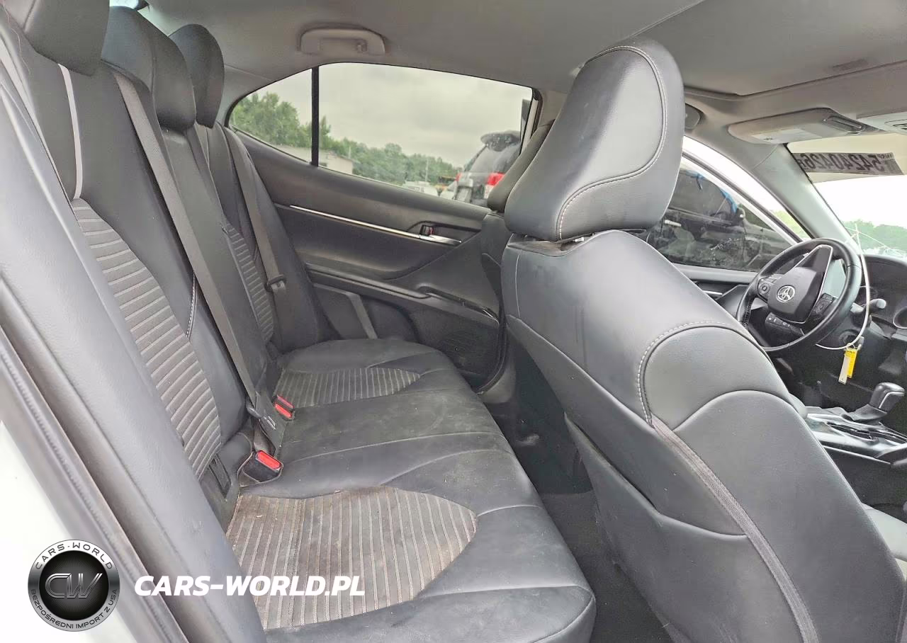 2020 Toyota Camry Se VIN:4T1G11AK5LU975927 - 10