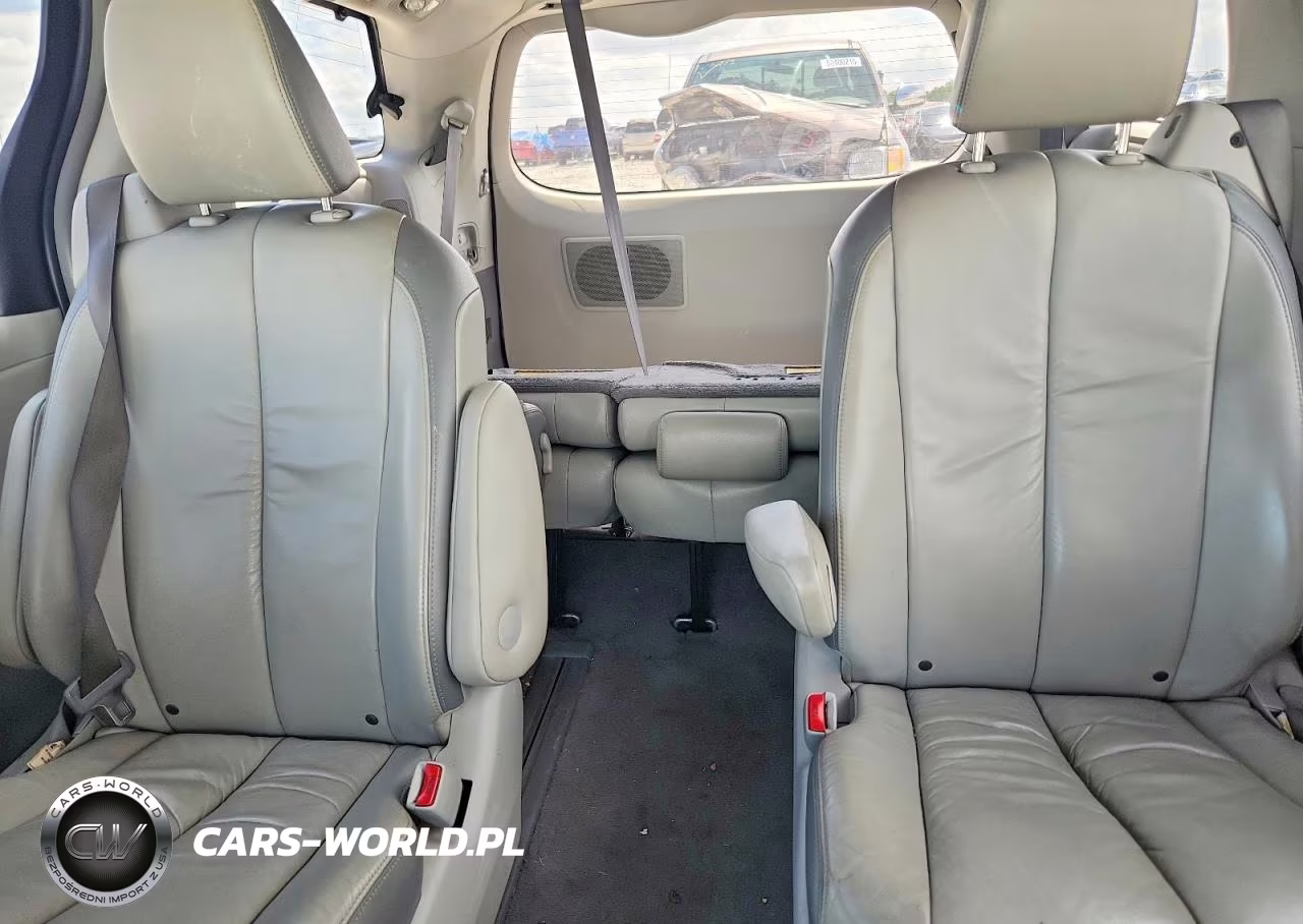 2011 Toyota Sienna Limited 7-Passenger VIN:5TDDK3DC1BS011817 - 10