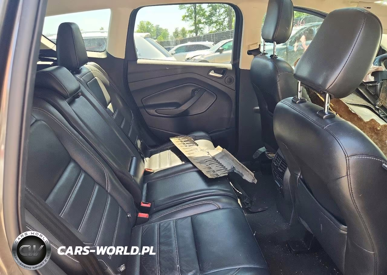 2019 Ford Escape Titanium VIN:1FMCU0J93KUA34133 - 11