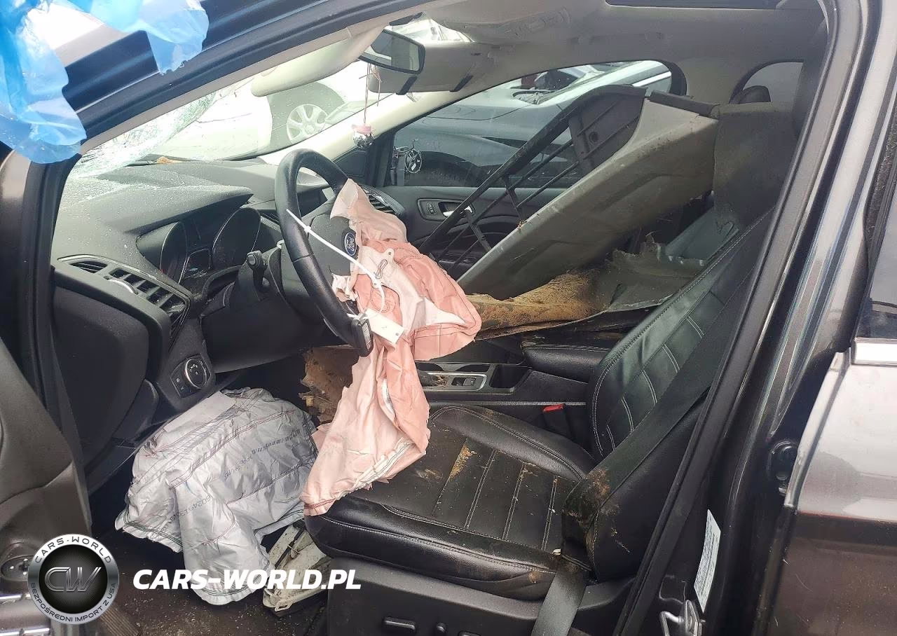 2019 Ford Escape Titanium VIN:1FMCU0J93KUA34133 - 7