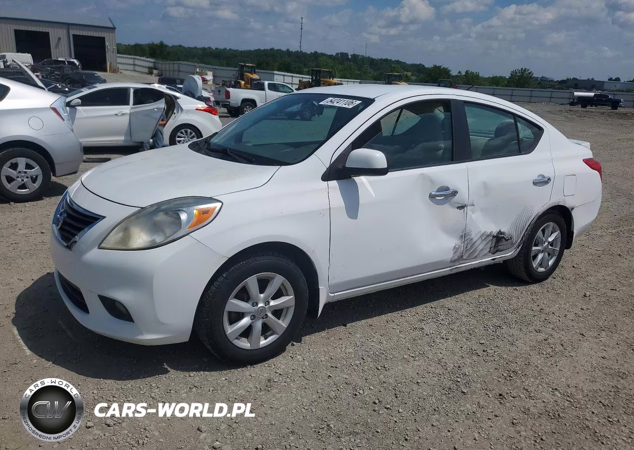2013 Nissan Versa 1.6 S