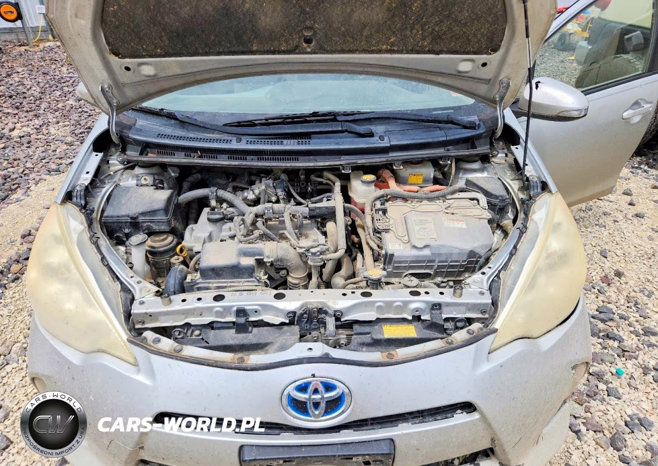 2012 Toyota Prius C Two VIN:JTDKDTB35C1023035 - 11