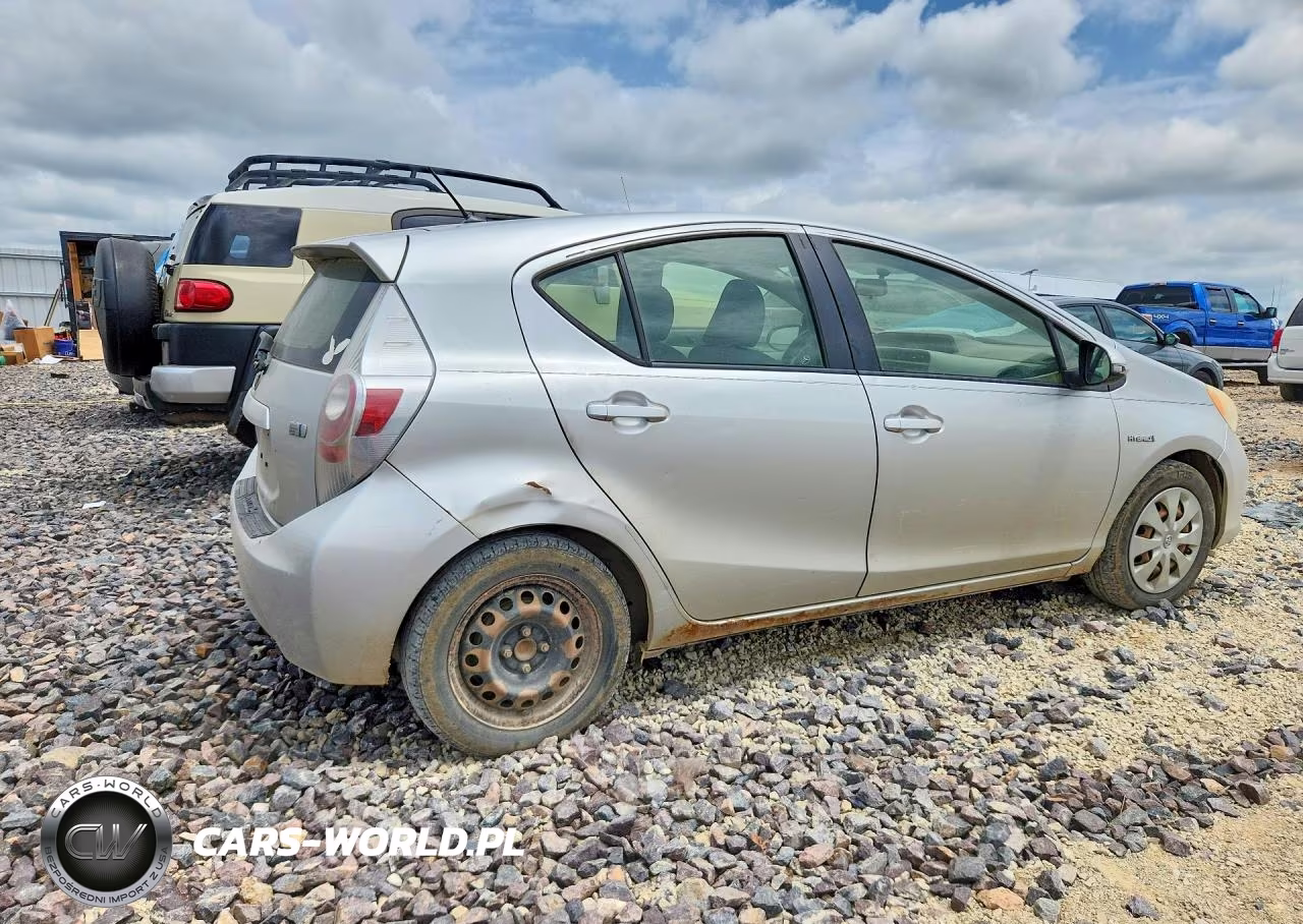 2012 Toyota Prius C Two VIN:JTDKDTB35C1023035 - 3
