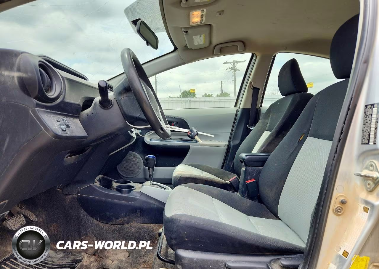 2012 Toyota Prius C Two VIN:JTDKDTB35C1023035 - 7