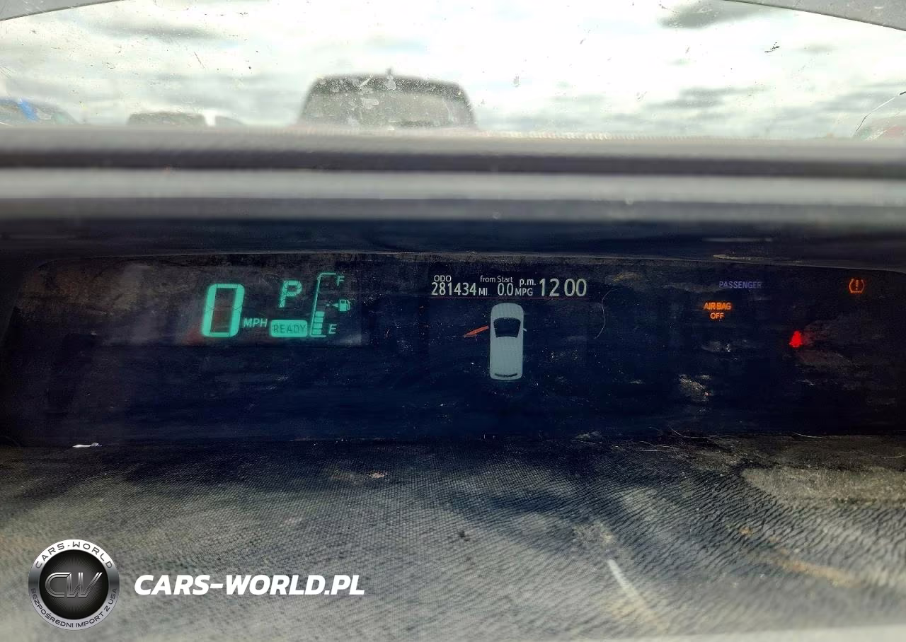 2012 Toyota Prius C Two VIN:JTDKDTB35C1023035 - 9