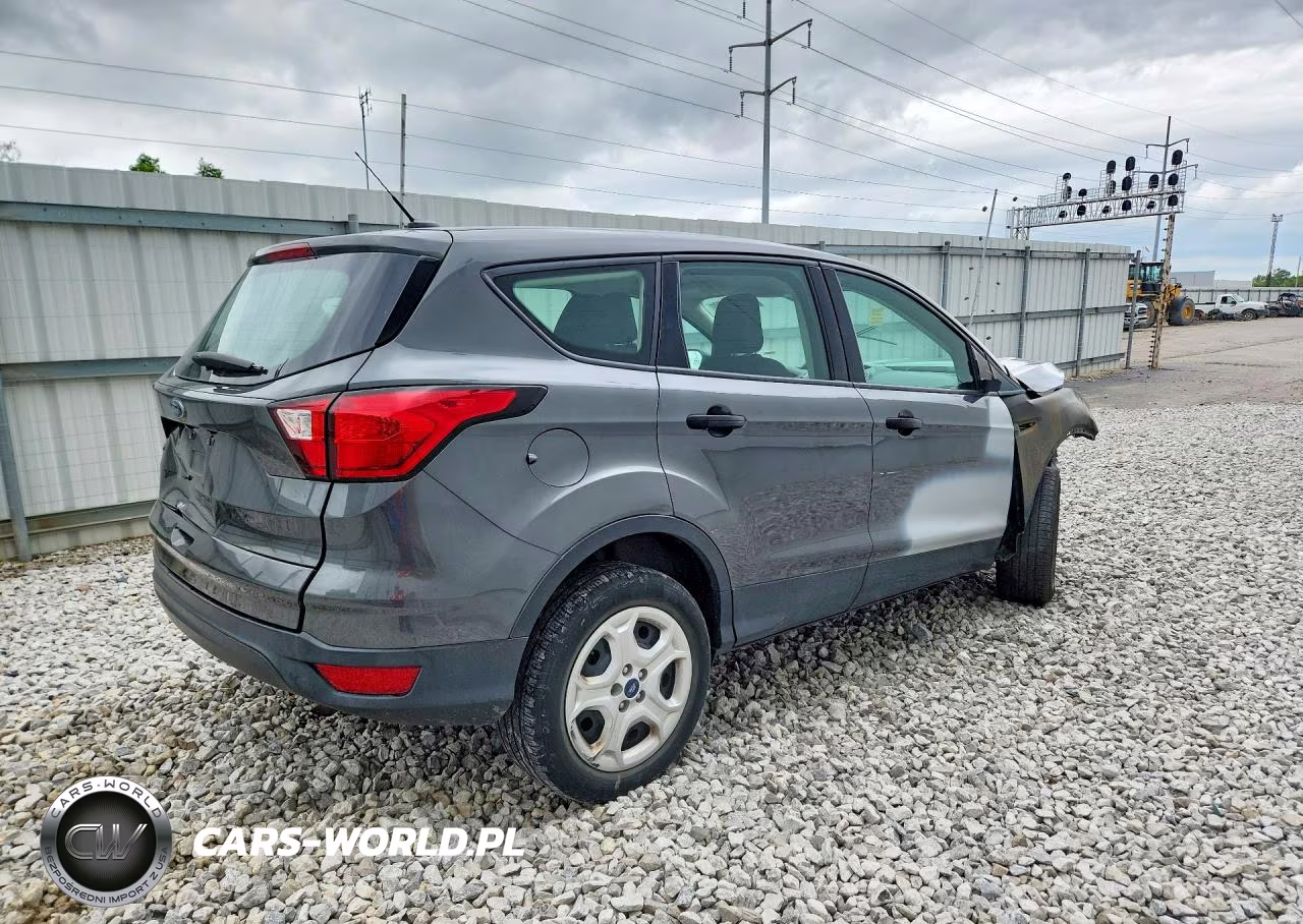 2019 Ford Escape S VIN:1FMCU0F79KUB53165 - 3
