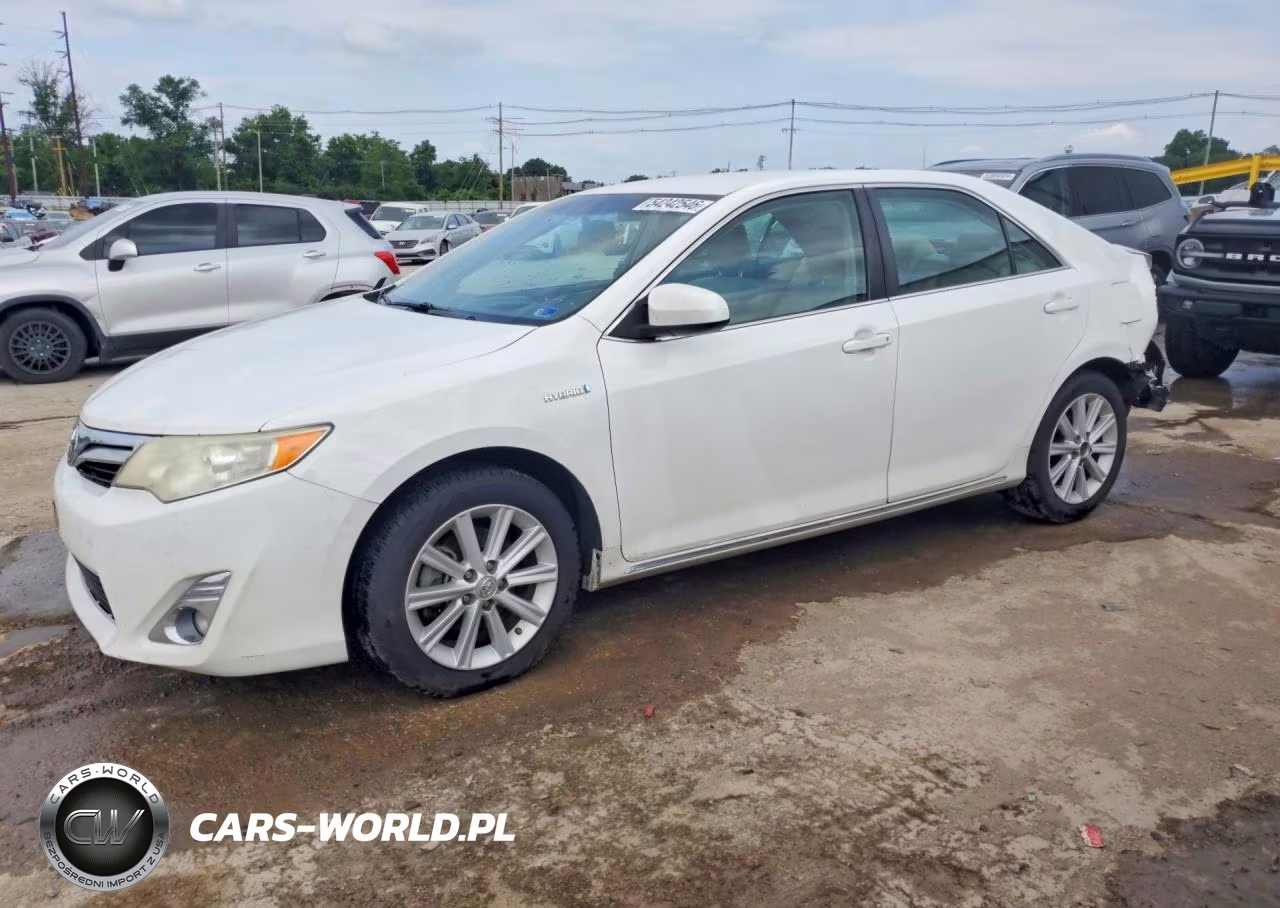 2014 Toyota Camry Hybrid Xle – zdjęcie 1 z 12