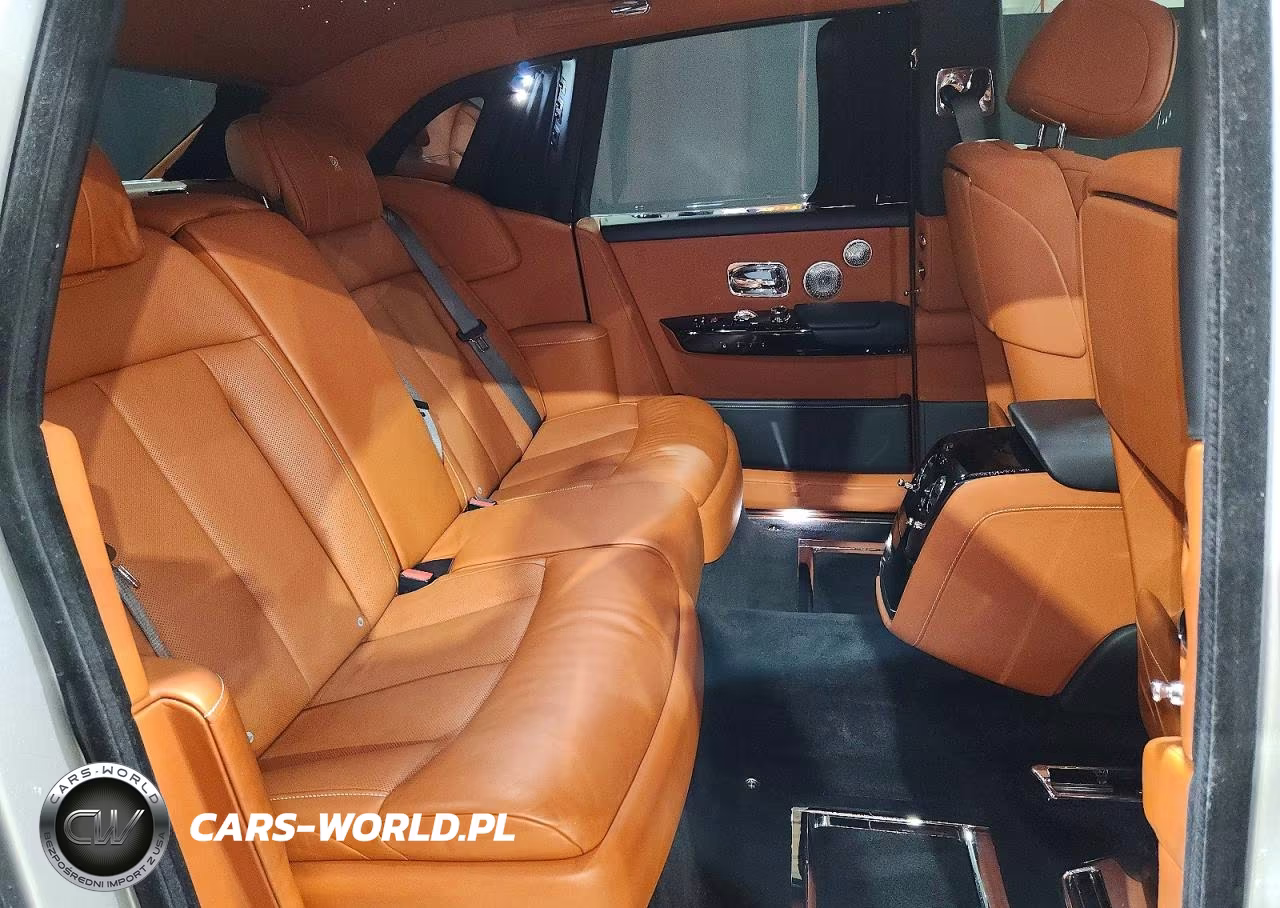 2018 Rolls-Royce Phantom VIN:SCA687S5XJU104534 - 10
