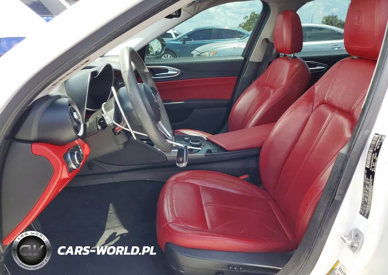 2017 Alfa Romeo Giulia Q4 VIN:ZARFAEDN2H7532756 - 7