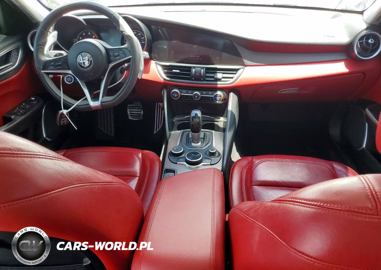 2017 Alfa Romeo Giulia Q4 VIN:ZARFAEDN2H7532756 - 8