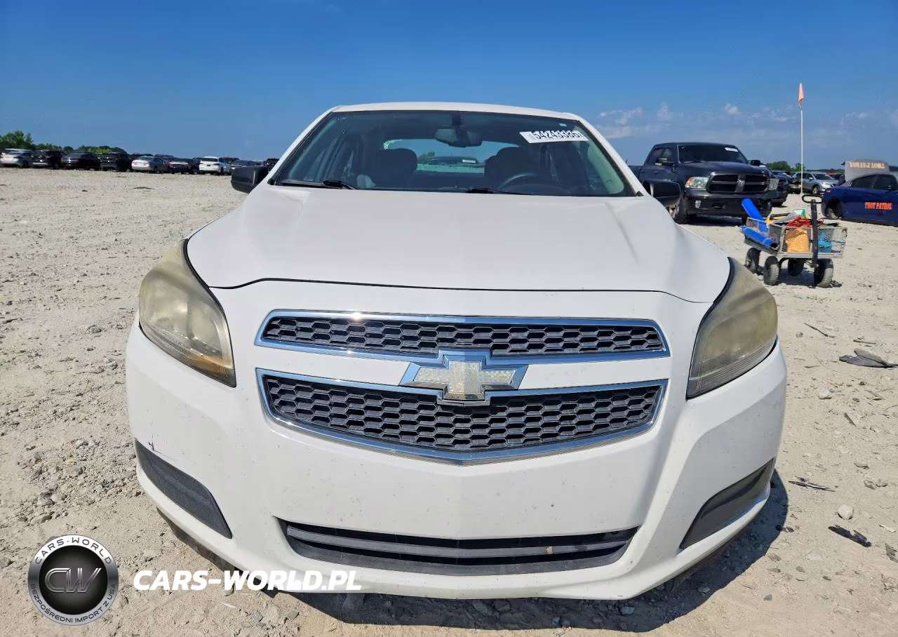 2013 Chevrolet Malibu Ls VIN:1G11B5SA5DF134192 - 5