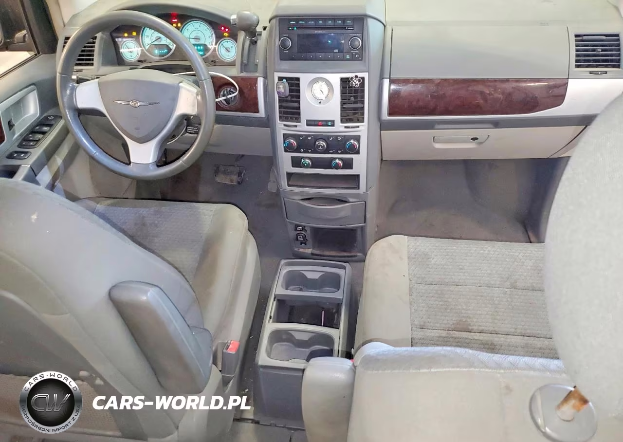 2010 Chrysler Town & Country Touring VIN:2A4RR5D17AR236319 - 8