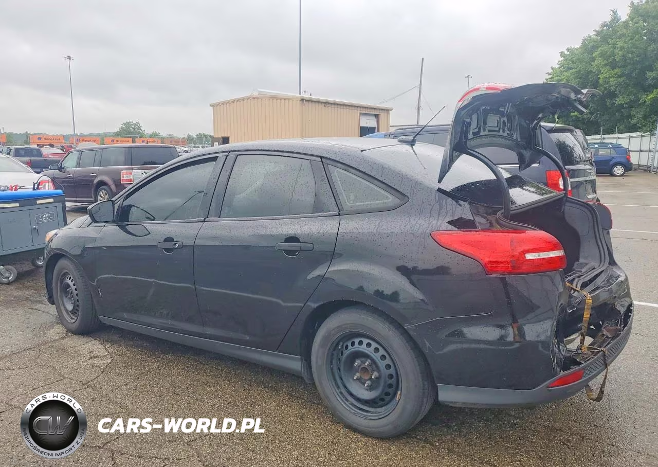 2016 Ford Focus S VIN:1FADP3E26GL229466 - 2