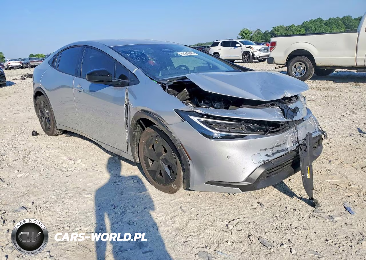2026 Toyota Prius Le VIN:JTDACAAU2T3077362 - 4
