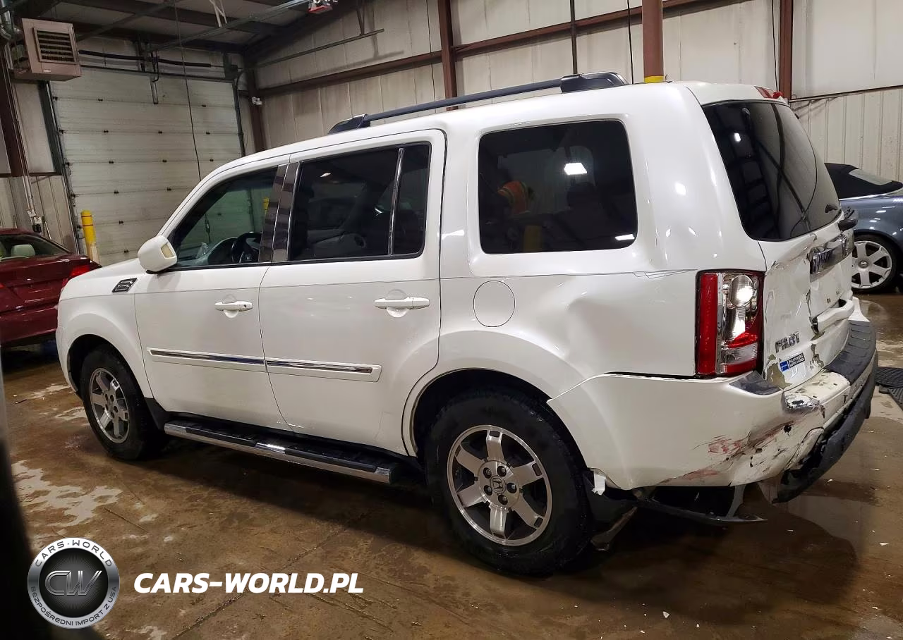 2011 Honda Pilot Touring VIN:5FNYF4H91BB065746 - 2
