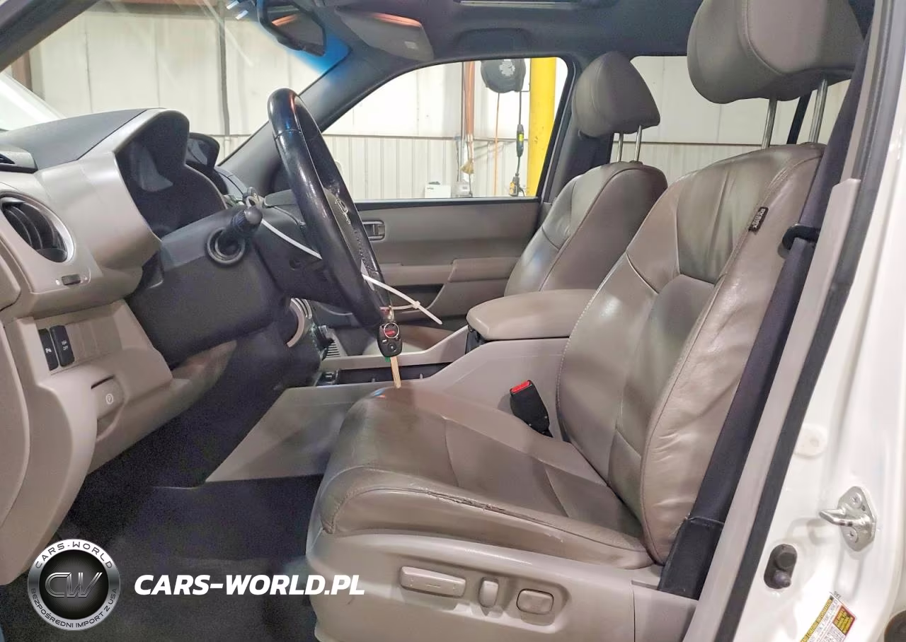 2011 Honda Pilot Touring VIN:5FNYF4H91BB065746 - 7
