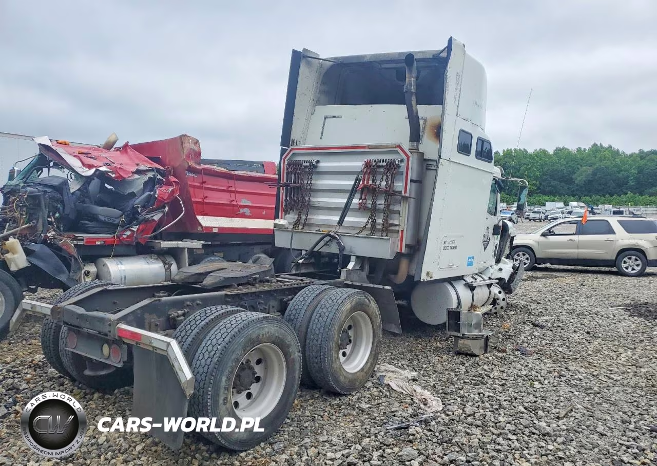 2007 International 9400I Semi Truck VIN:2HSCNAPR27C310850 - 4