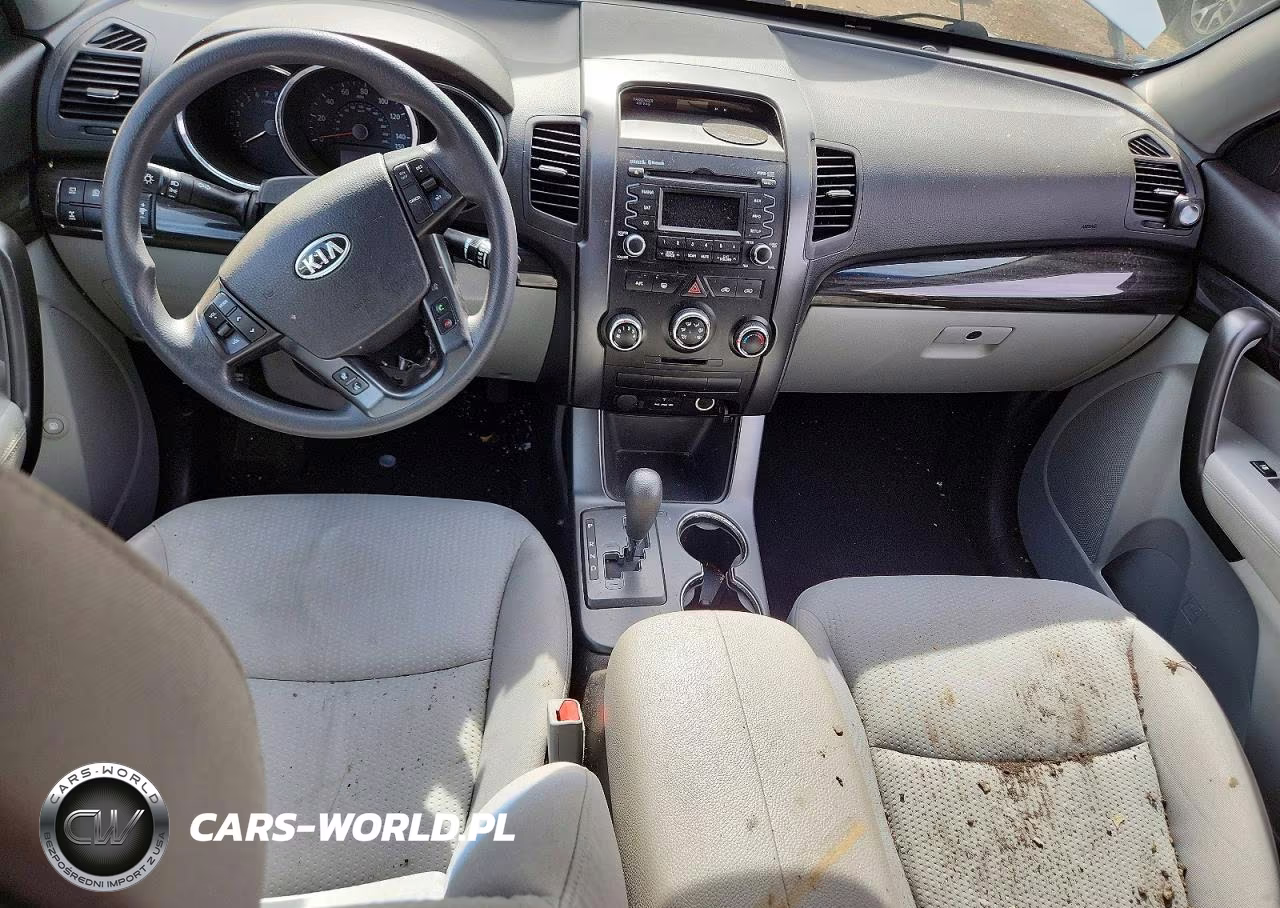 2011 Kia Sorento Lx VIN:5XYKTCA16BG010649 - 8