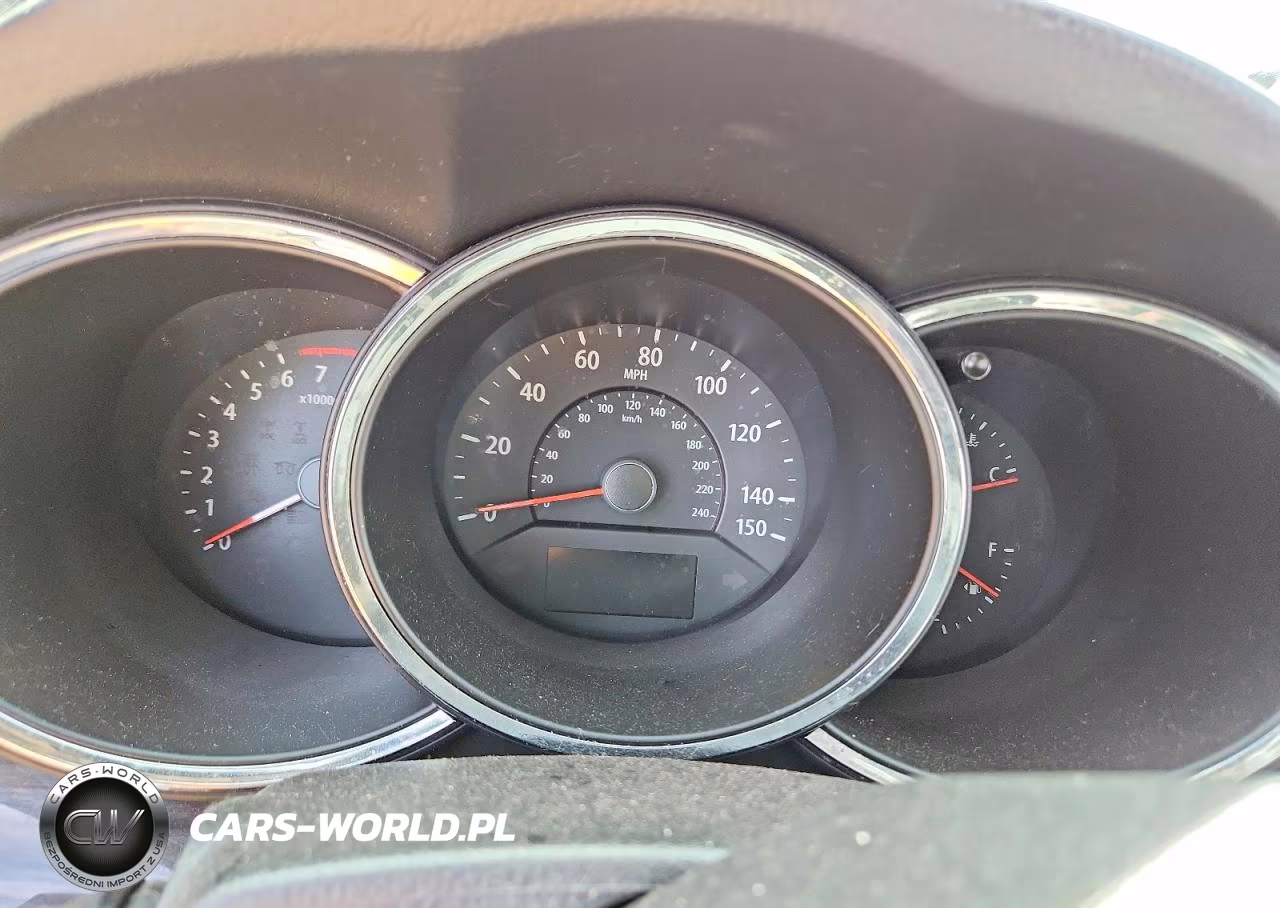 2011 Kia Sorento Lx VIN:5XYKTCA16BG010649 - 9