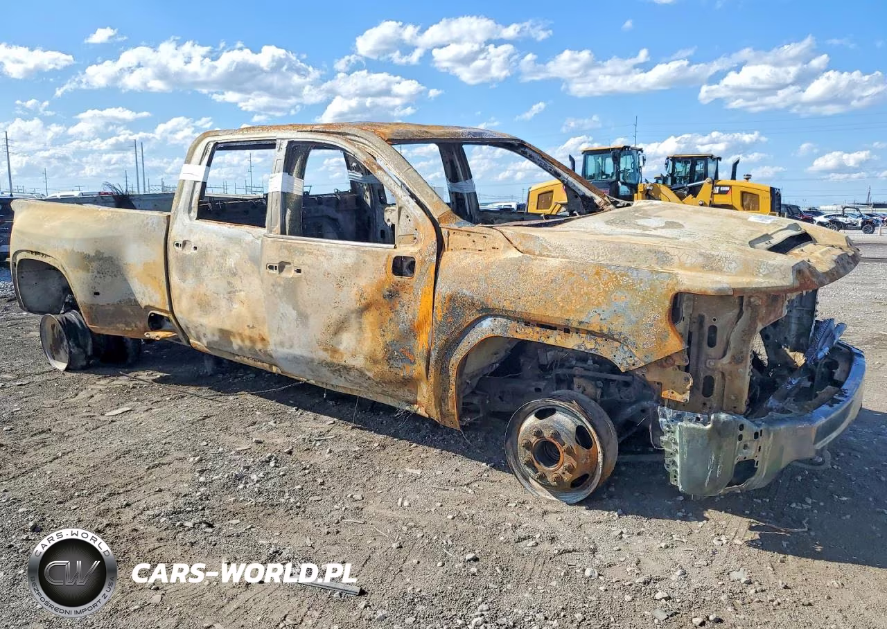 2025 GMC Sierra K3500 VIN:1GT4USEY5SF123194 - 4