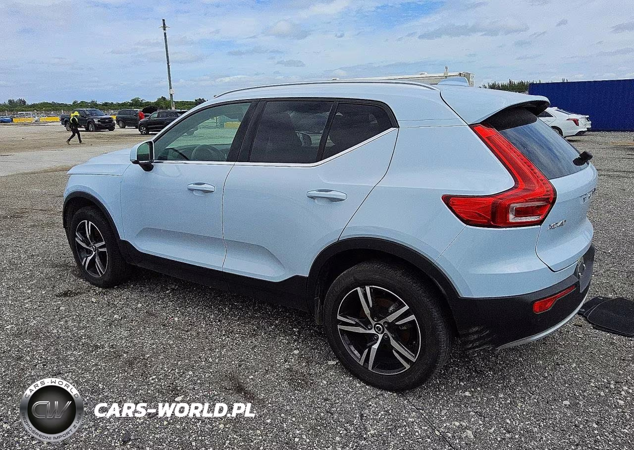 2025 Volvo Xc40 Core VIN:YV4L12UJ0S2450888 - 2