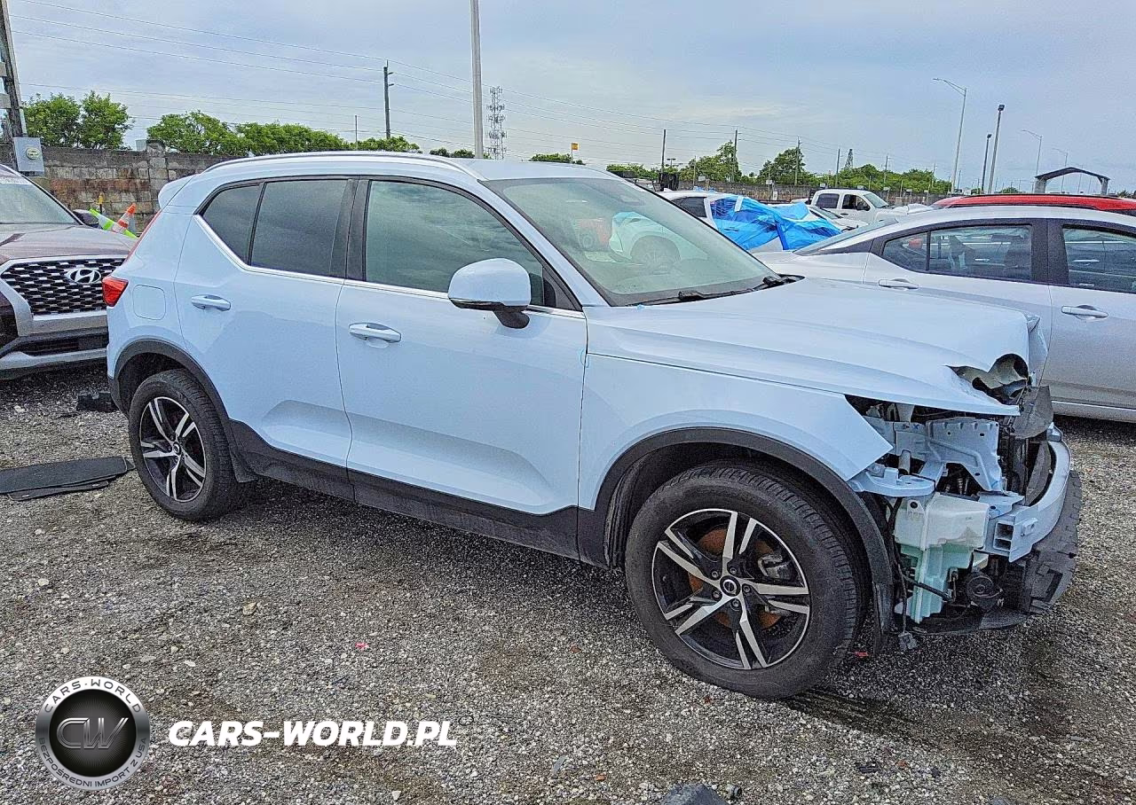 2025 Volvo Xc40 Core VIN:YV4L12UJ0S2450888 - 4