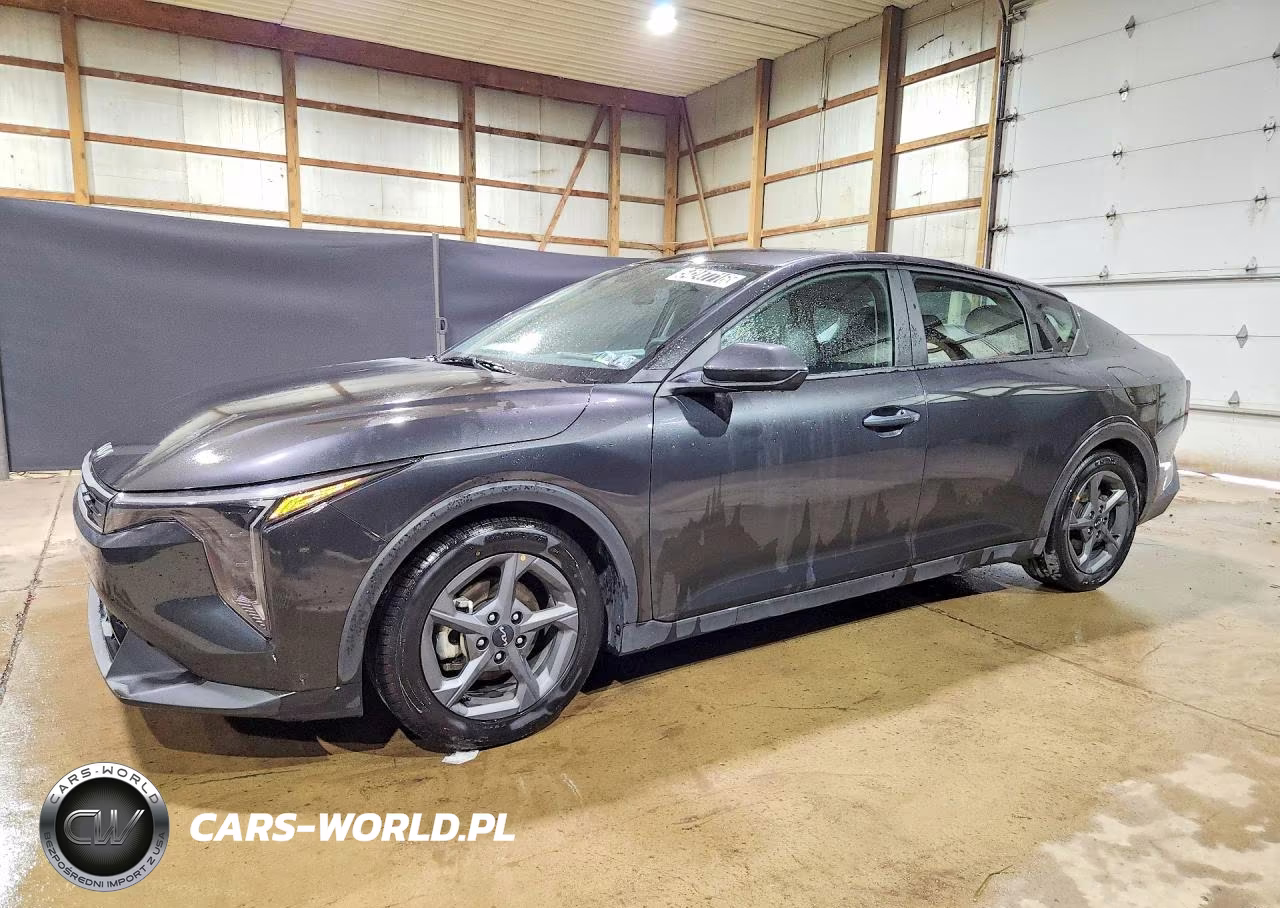 2025 Kia K4 Lxs