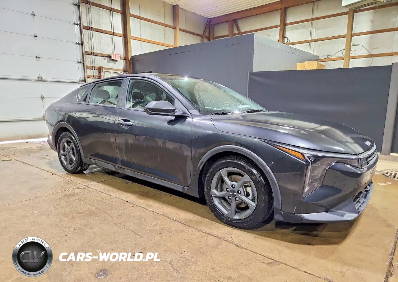 2025 Kia K4 Lxs VIN:3KPFT4DE0SE097225 - 4