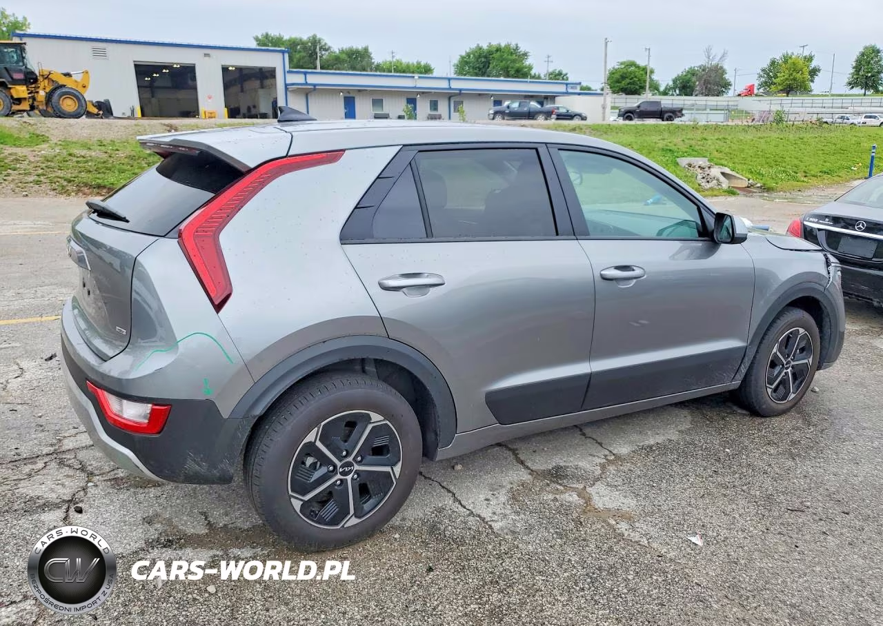 2026 Kia Niro Lx VIN:KNDCP3LE6T5332596 - 3