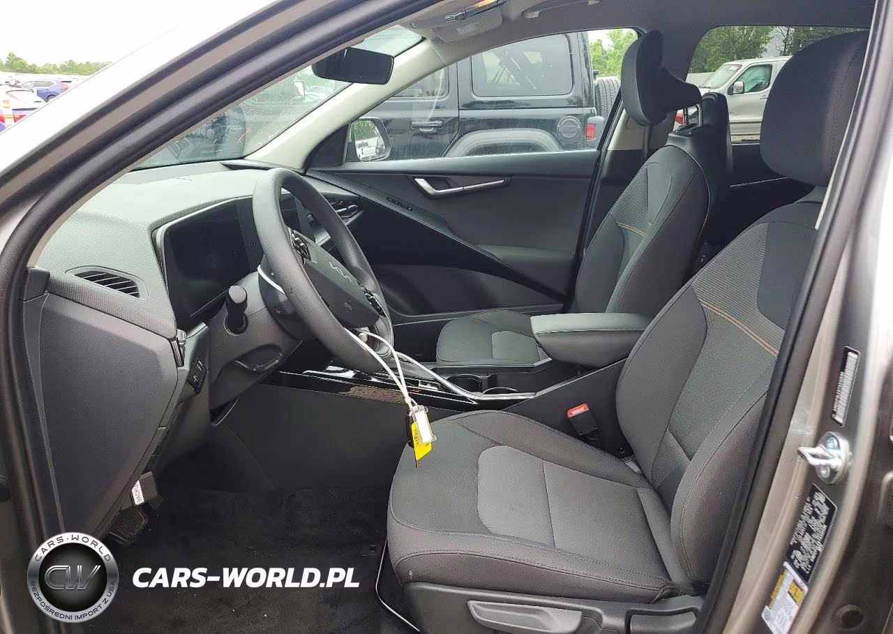2026 Kia Niro Lx VIN:KNDCP3LE6T5332596 - 7