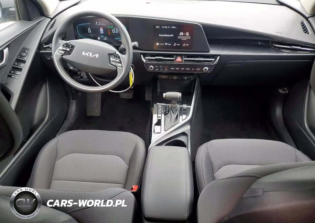 2026 Kia Niro Lx VIN:KNDCP3LE6T5332596 - 8
