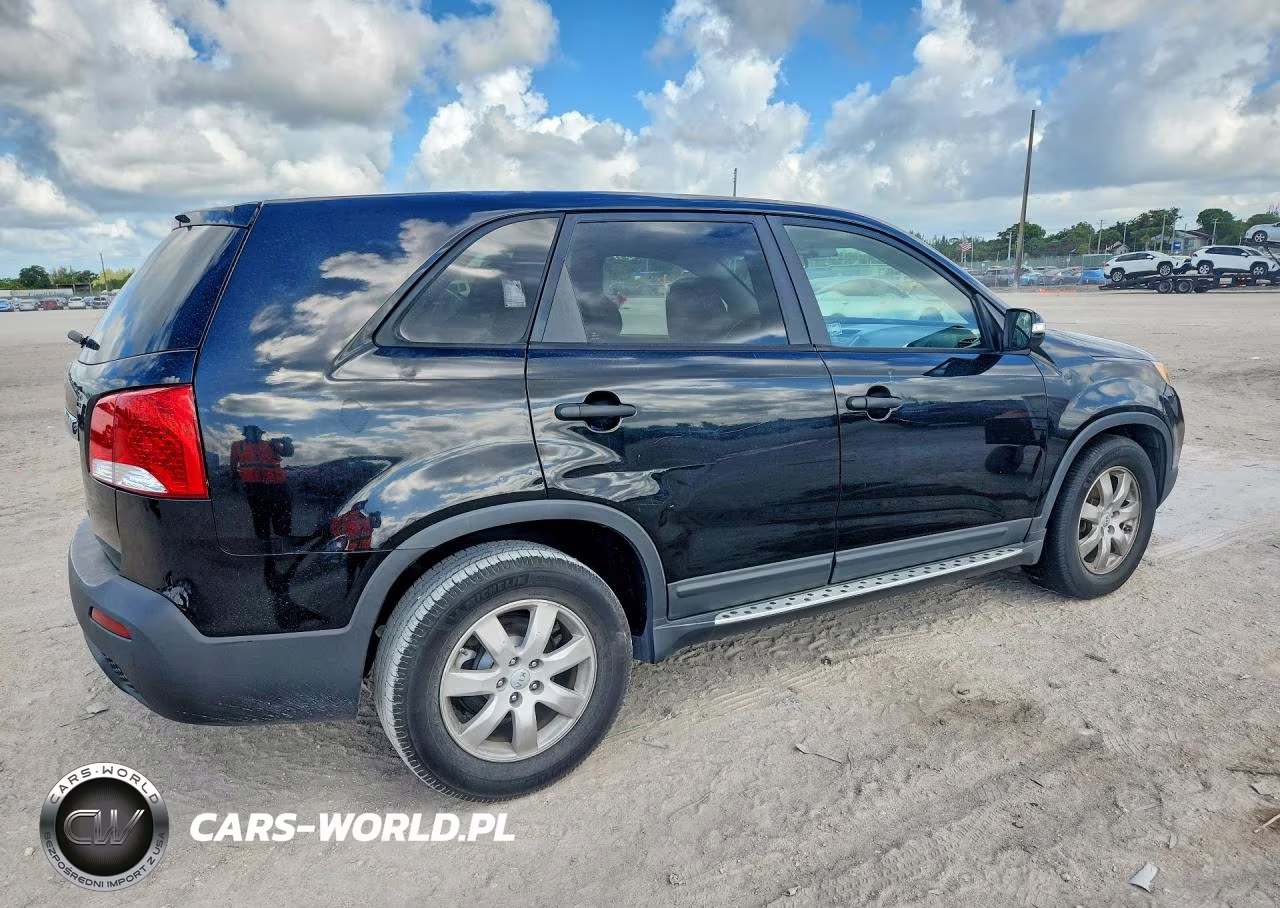 2012 Kia Sorento Lx VIN:5XYKT3A19CG233124 - 3