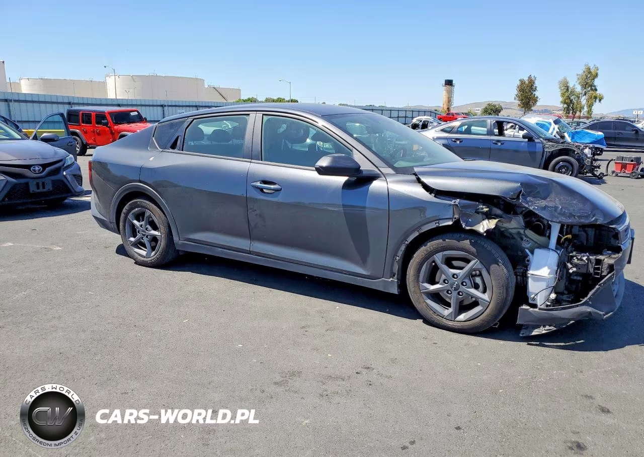 2025 Kia K4 Lxs VIN:3KPFT4DEXSE015887 - 4