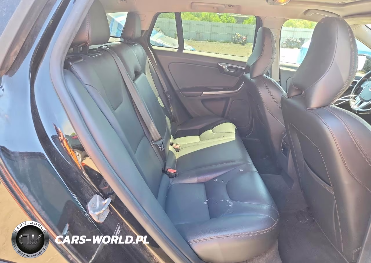 2016 Volvo V60 Cross Country Premier VIN:YV4612HK3G1003467 - 11