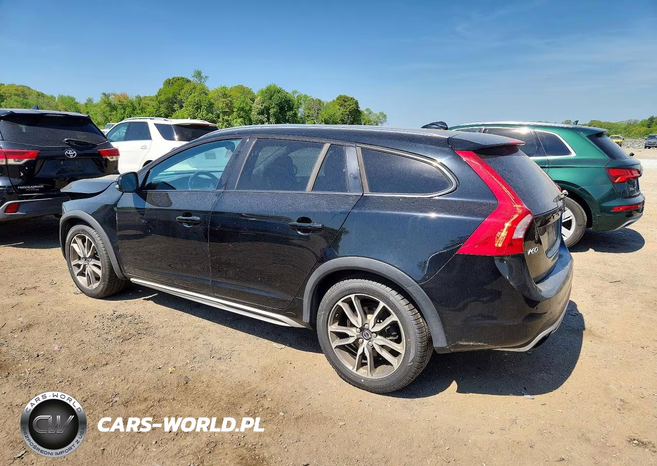 2016 Volvo V60 Cross Country Premier VIN:YV4612HK3G1003467 - 2
