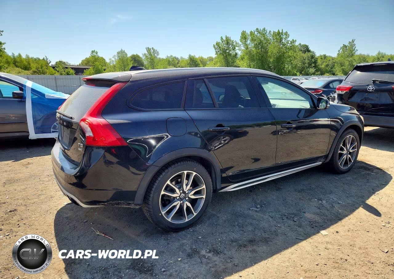 2016 Volvo V60 Cross Country Premier VIN:YV4612HK3G1003467 - 3