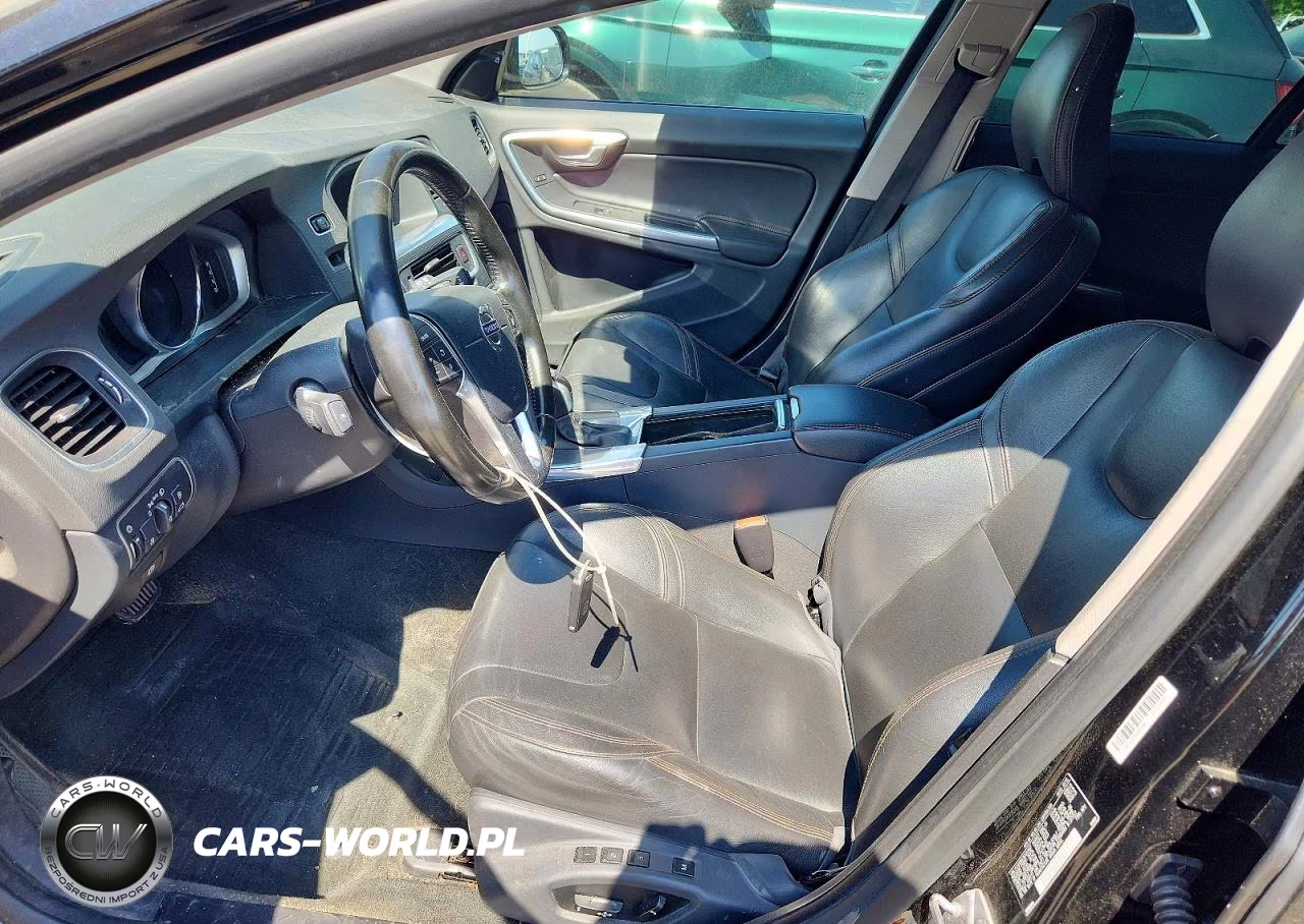 2016 Volvo V60 Cross Country Premier VIN:YV4612HK3G1003467 - 7