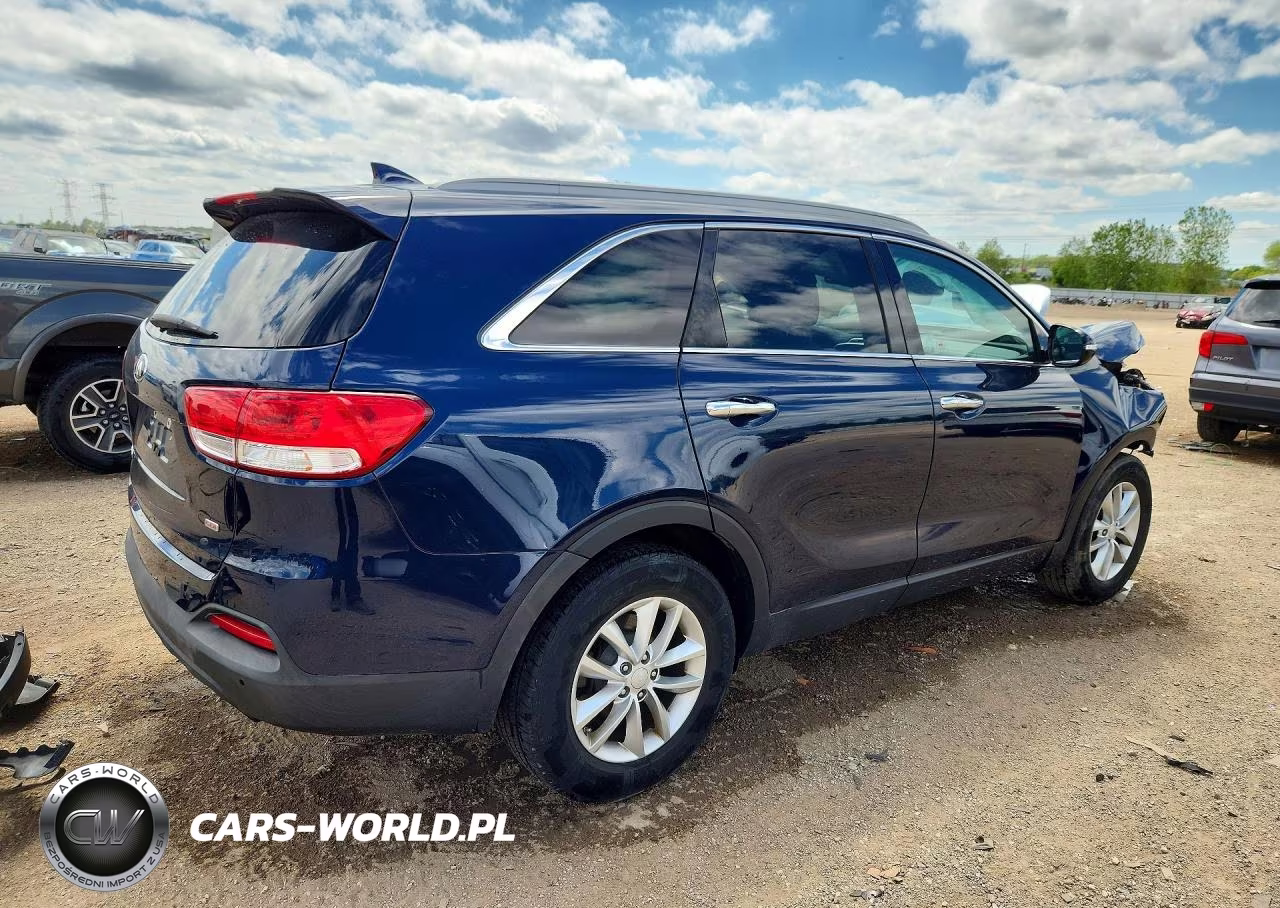 2017 Kia Sorento Lx VIN:5XYPG4A35HG316638 - 3
