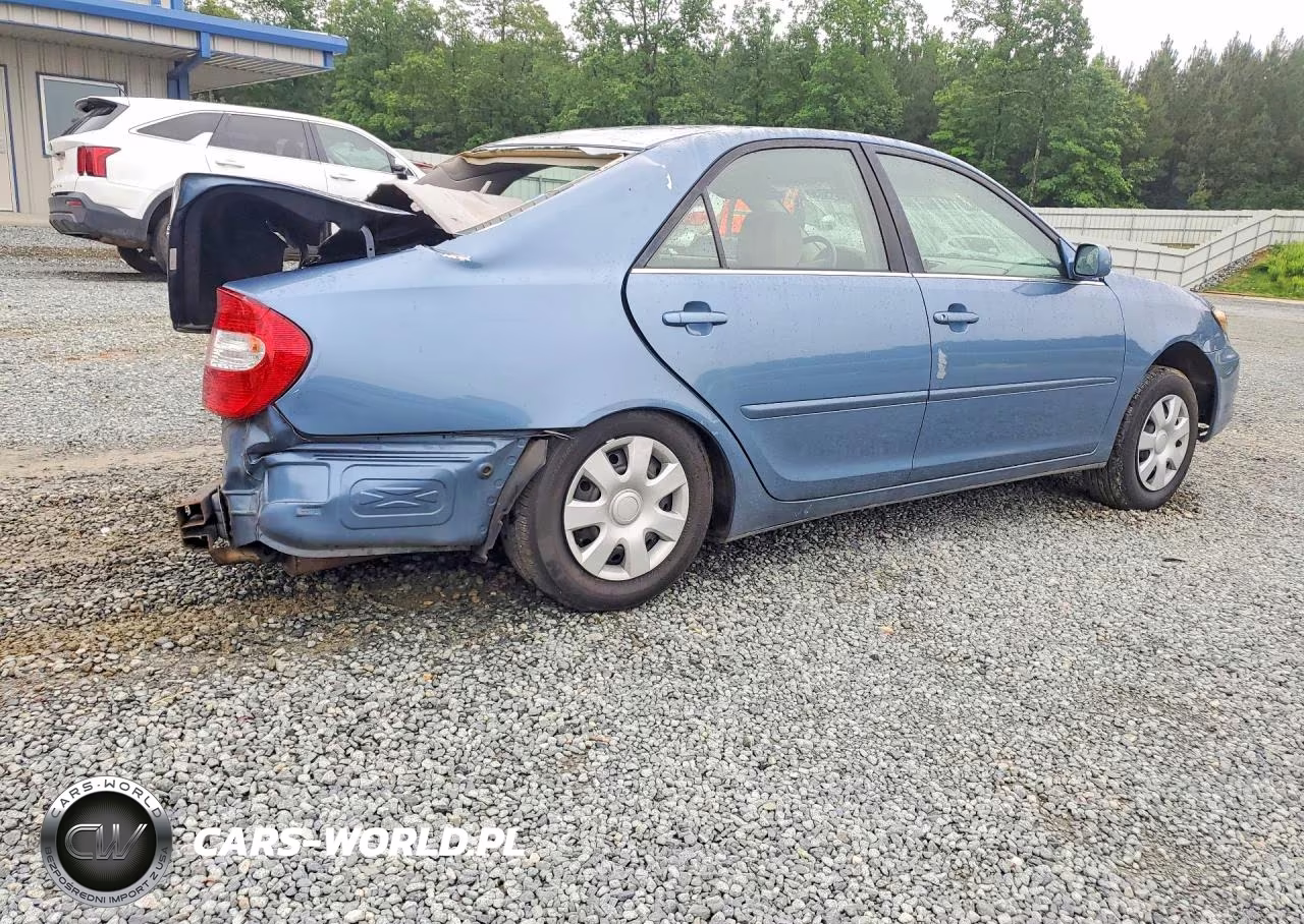 2002 Toyota Camry VIN:JTDBE32K620041925 - 3