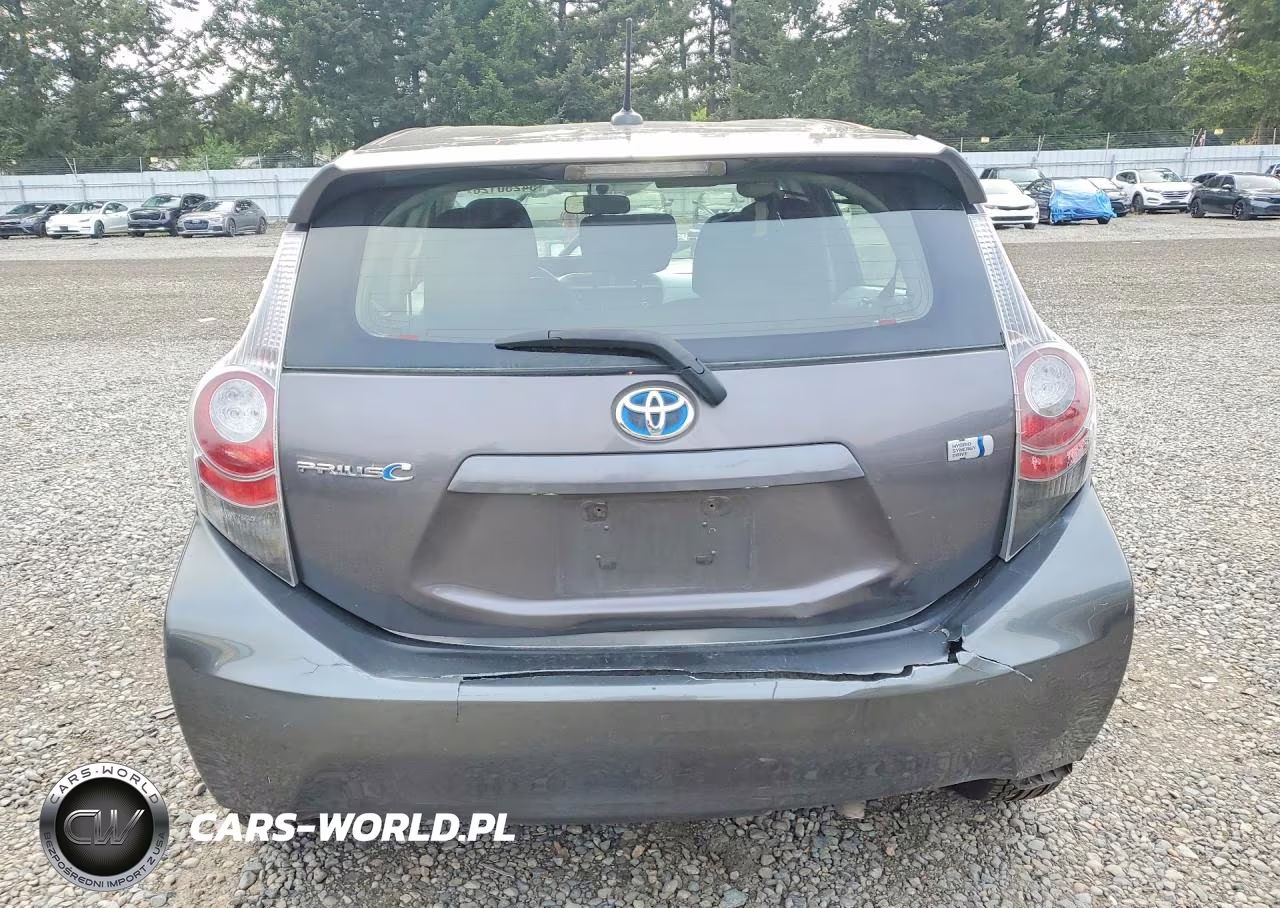 2012 Toyota Prius C Three VIN:JTDKDTB32C1520379 - 6