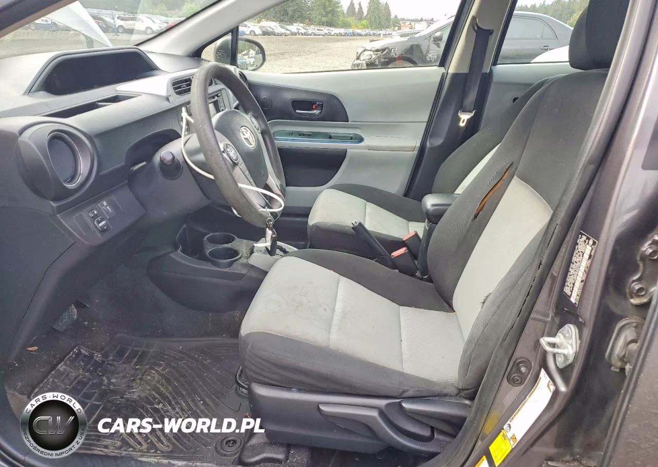 2012 Toyota Prius C Three VIN:JTDKDTB32C1520379 - 7