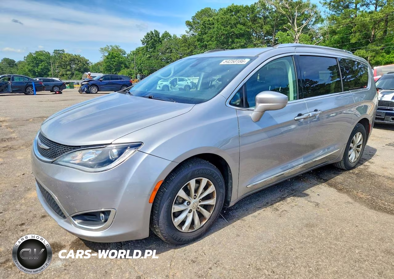 2019 Chrysler Pacifica Touring L