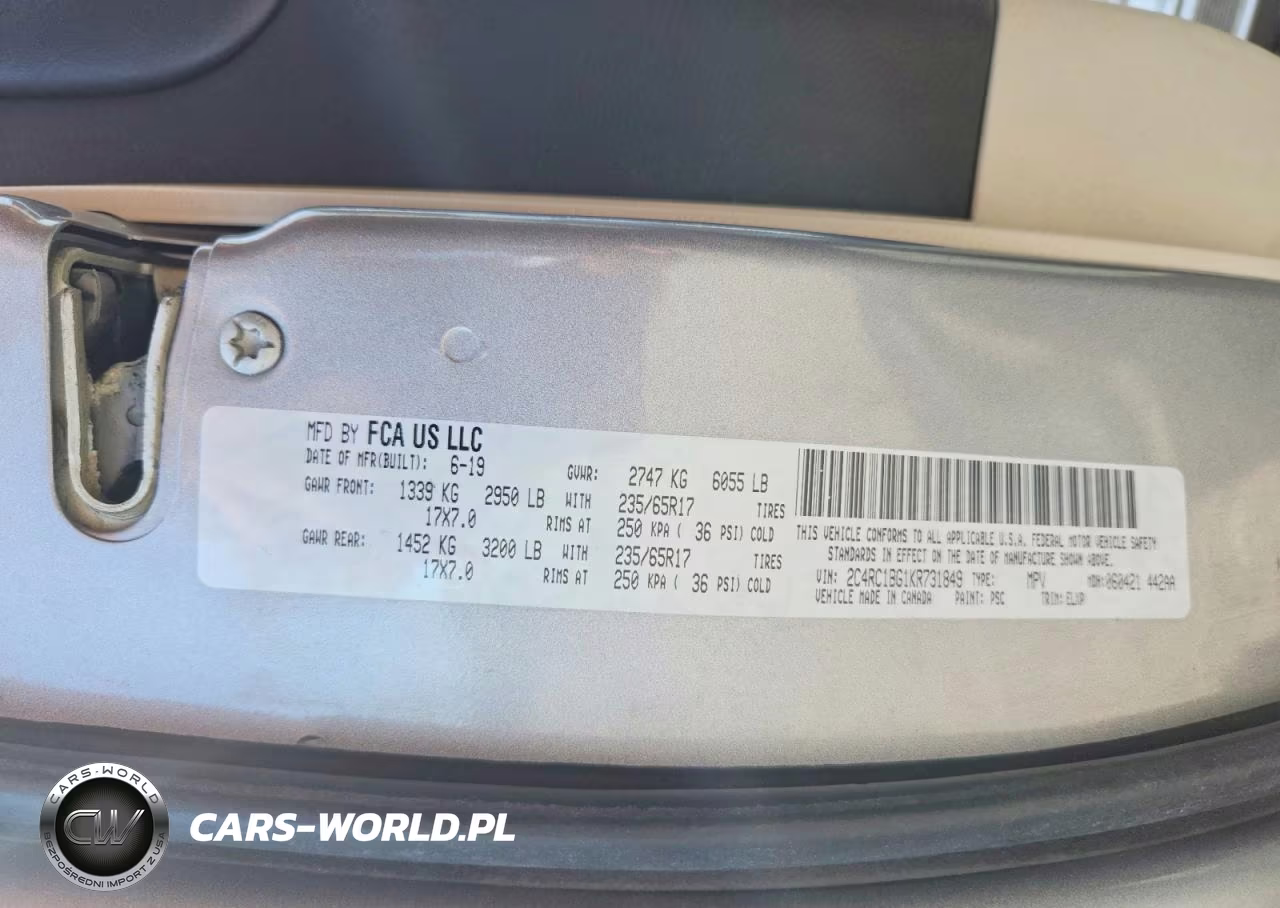 2019 Chrysler Pacifica Touring L VIN:2C4RC1BG1KR731849 - 13