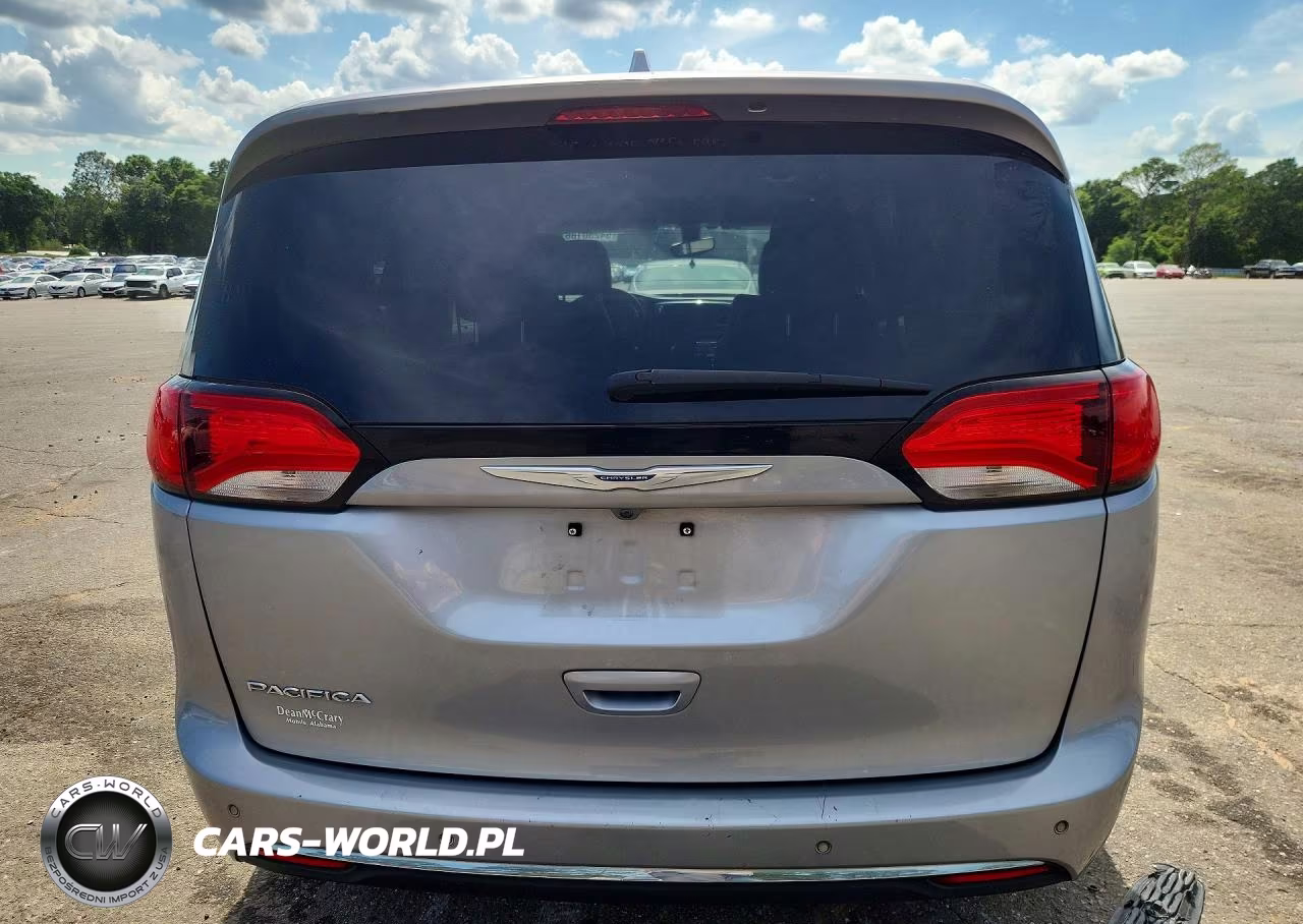 2019 Chrysler Pacifica Touring L VIN:2C4RC1BG1KR731849 - 6