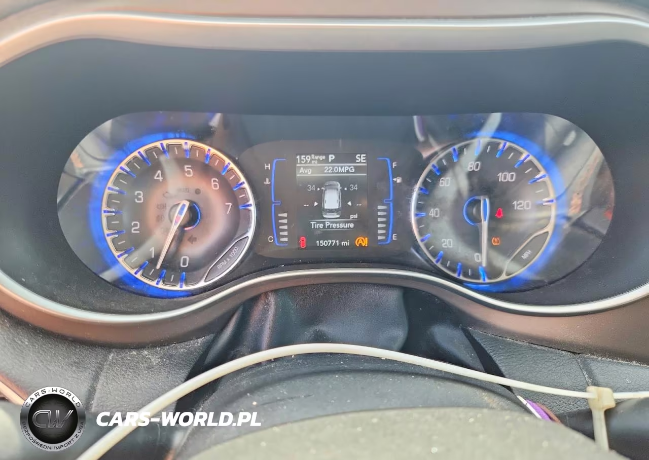 2019 Chrysler Pacifica Touring L VIN:2C4RC1BG1KR731849 - 9