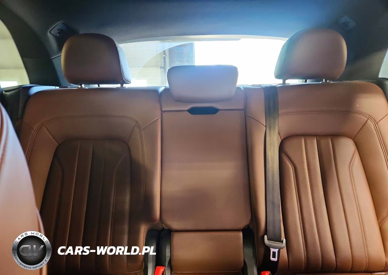 2019 Audi Q5 Premium Plus VIN:WA1BNAFYXK2053366 - 10
