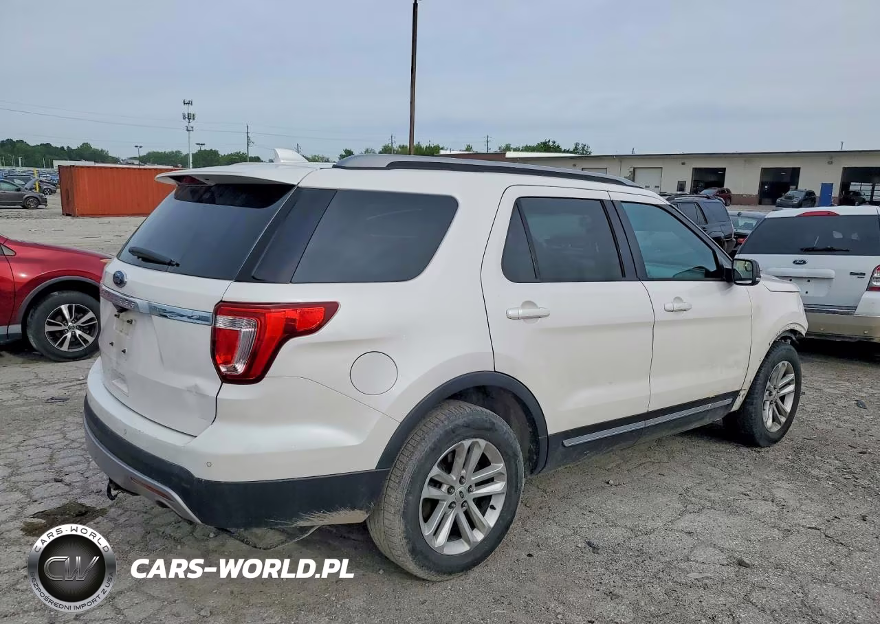 2017 Ford Explorer Xlt VIN:1FM5K7D87HGA25811 - 3