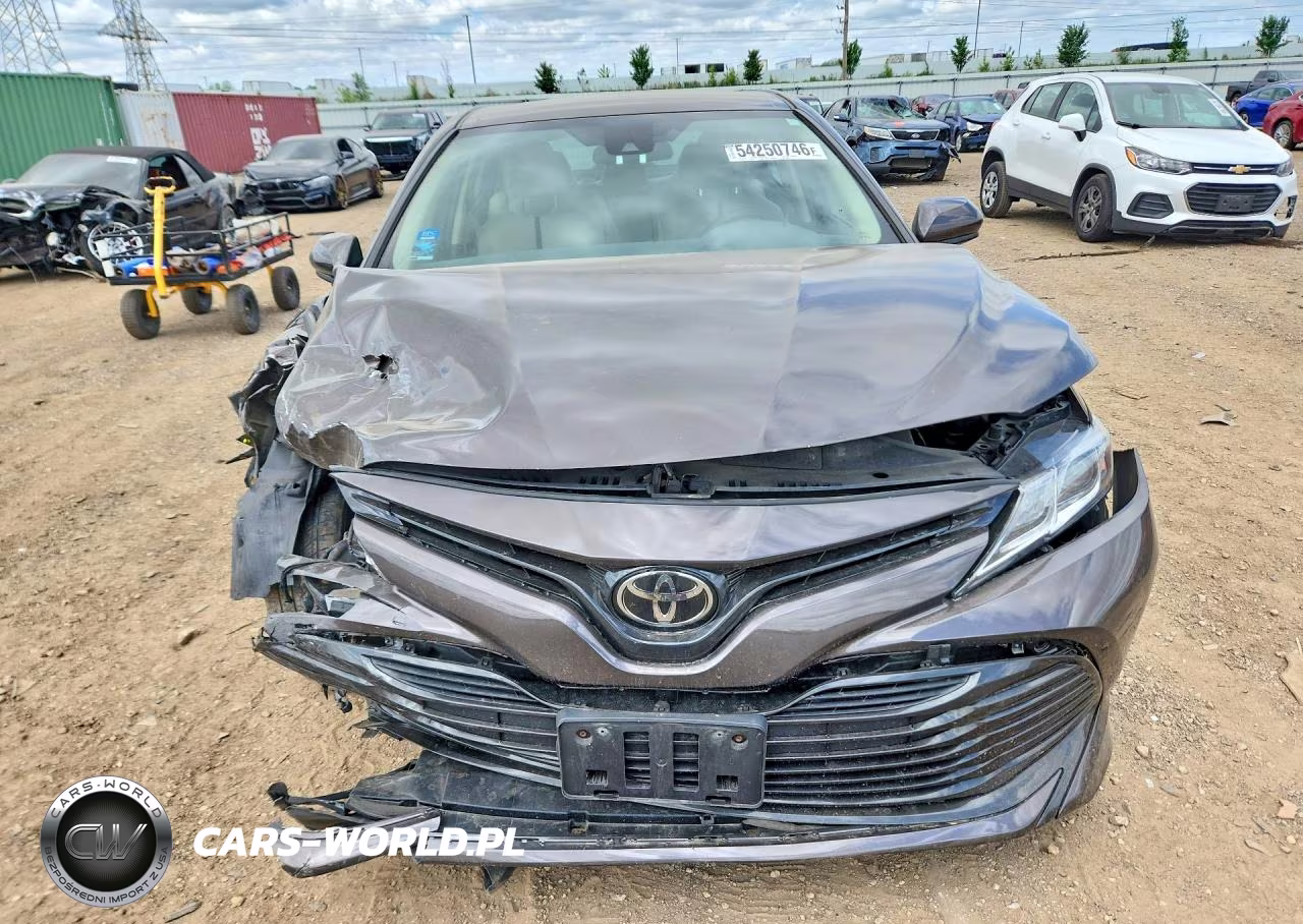 2019 Toyota Camry Le VIN:4T1B11HK7KU688944 - 5