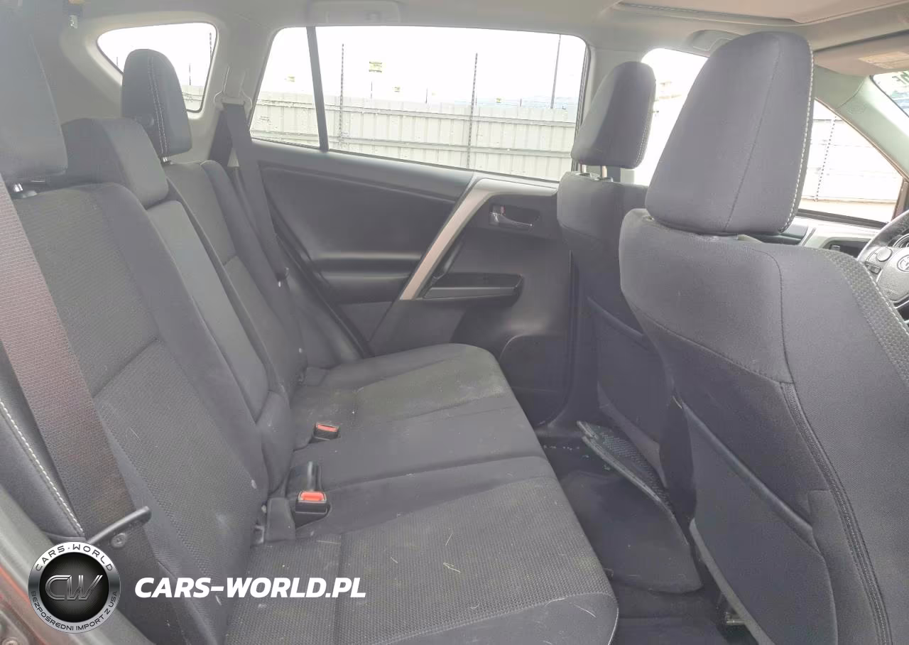 2018 Toyota Rav4 Xle VIN:2T3RFREV2JW855701 - 10