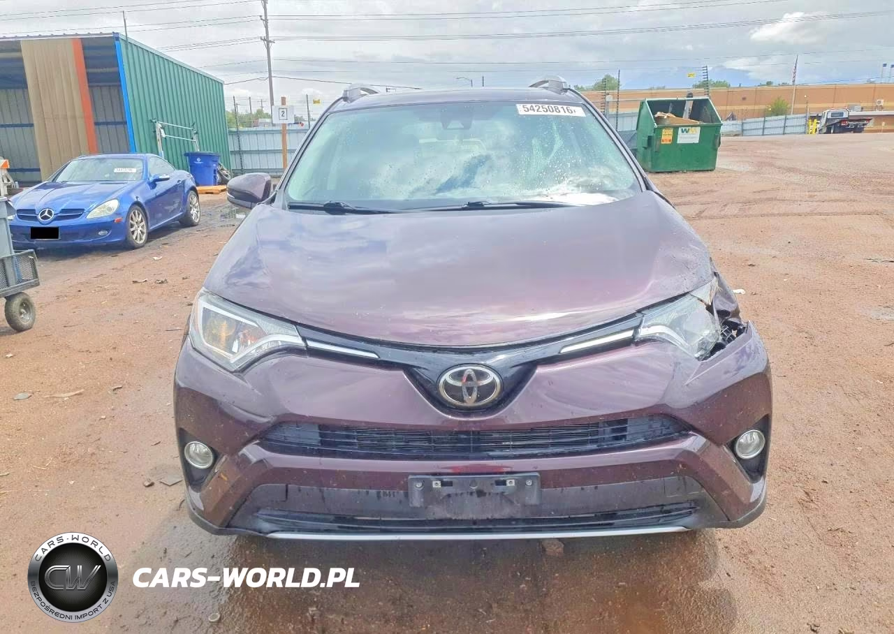 2018 Toyota Rav4 Xle VIN:2T3RFREV2JW855701 - 5